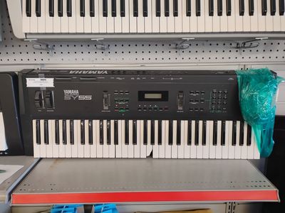 Yamaha SY55 61-key, 16-voice multitimbral, sample-based digital synthesizer