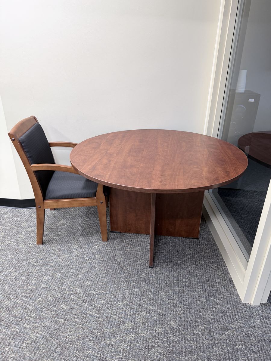 FREE Table & Chair – Ogden, Must Go by Friday (FCFS)