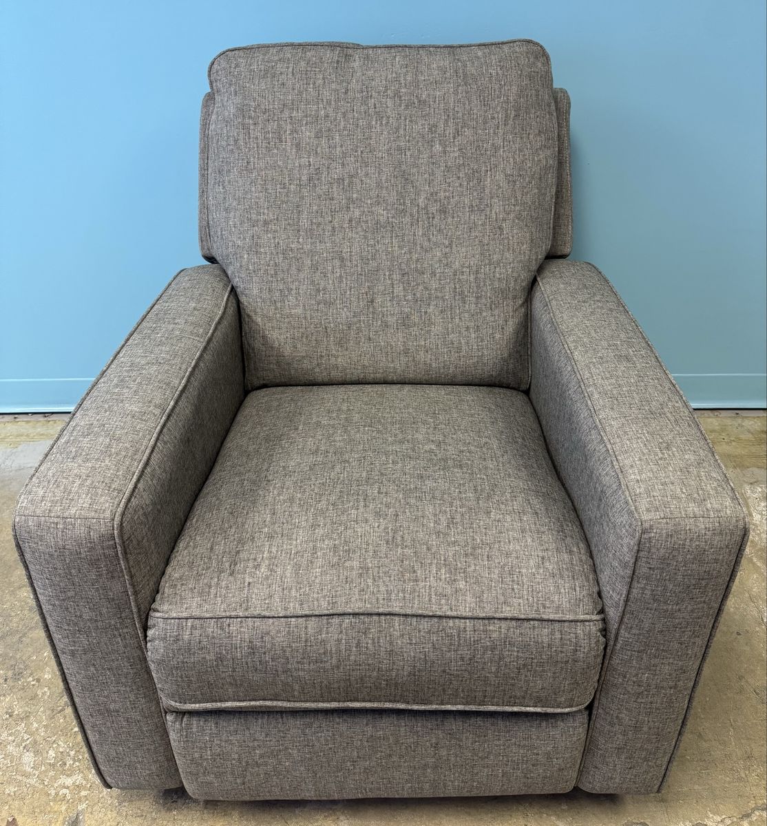 Nice Reclining chair