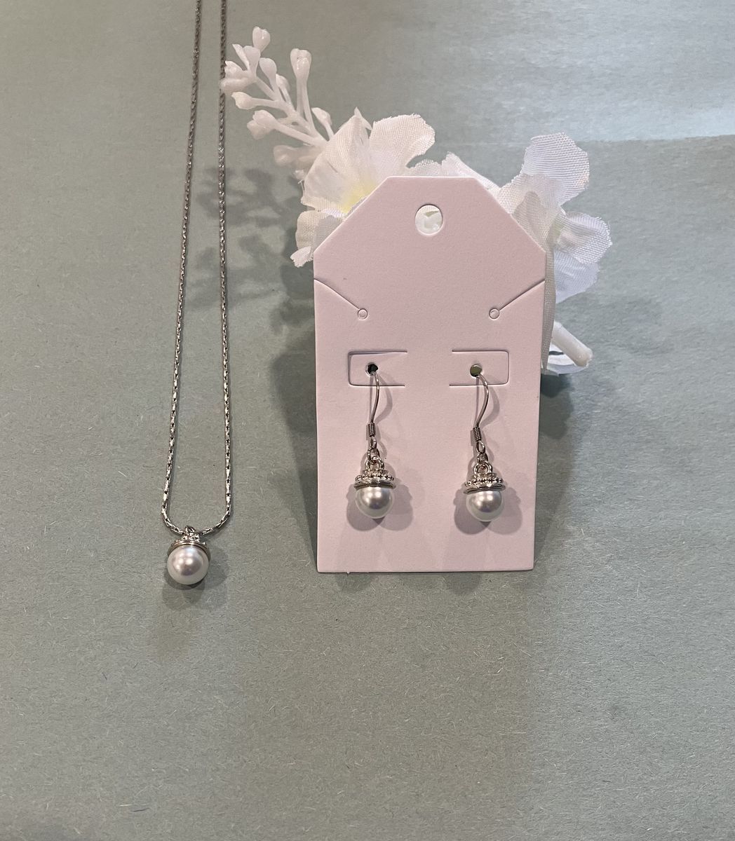 Minimalist Style Pearl Necklace & Matching Earrings