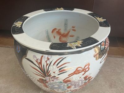 Large ceramic decorative planter 11 1/2 X 14 1/2
