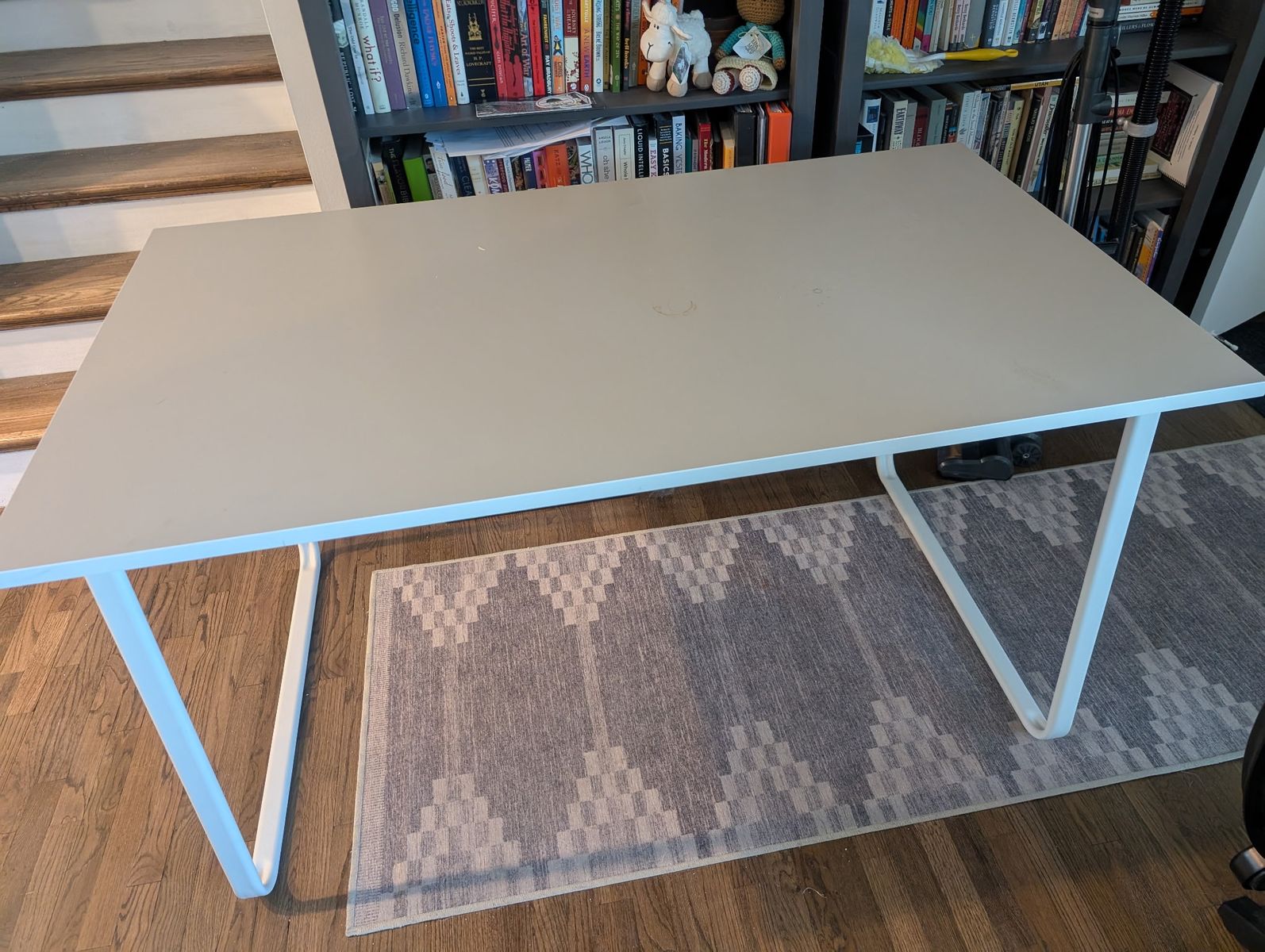 IKEA HUVUDSPELARE Desk / Gaming Table (55x31) - Beige