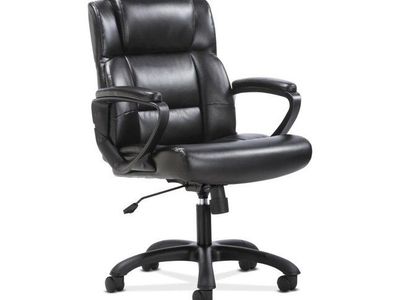 New (in box): Black Leather Executive Office Chair