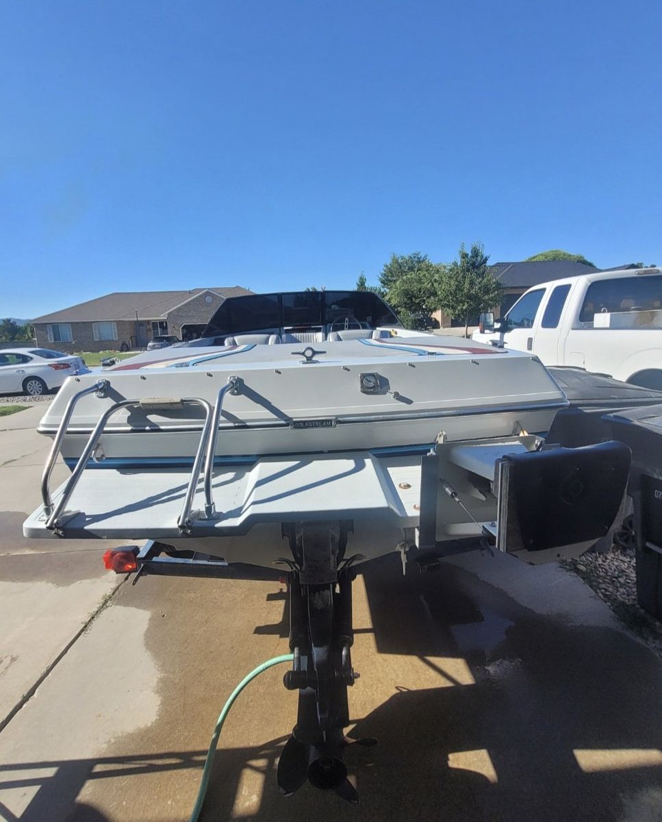 1989 Gulfstream 18.6' open bow