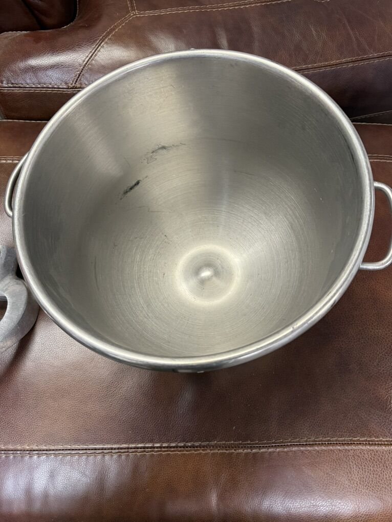 Hobart Legacy 20 Quart Mixer Bowl Stainless Steel next to new 2 in stock