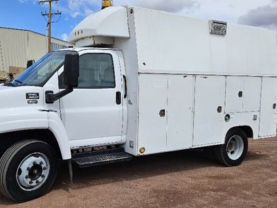 2007 GMC 5500 Utility Van