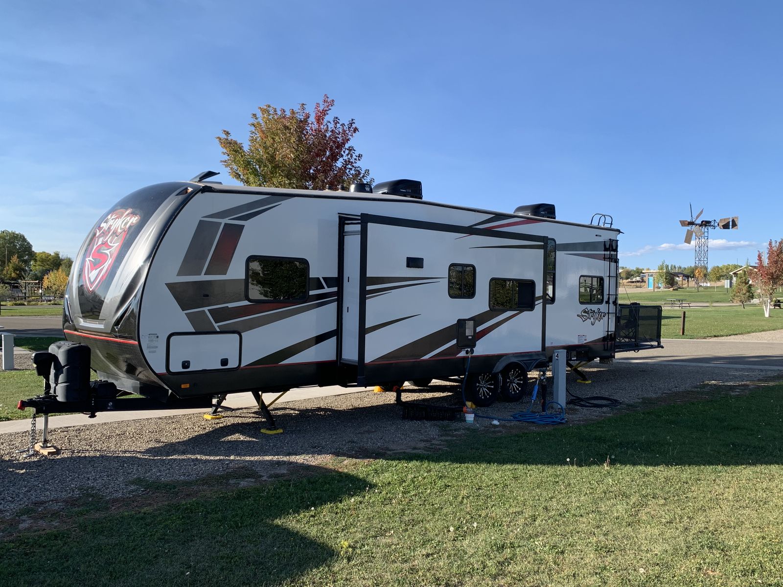 Stryker ST2916 w/Rancher