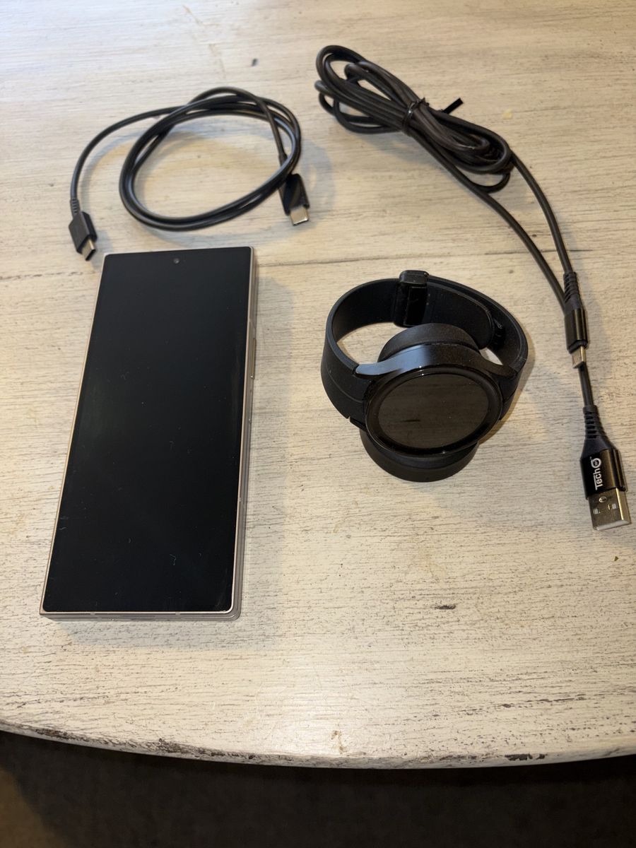 Samsung Galaxy Z Fold 6 and Watch5 Pro bundle