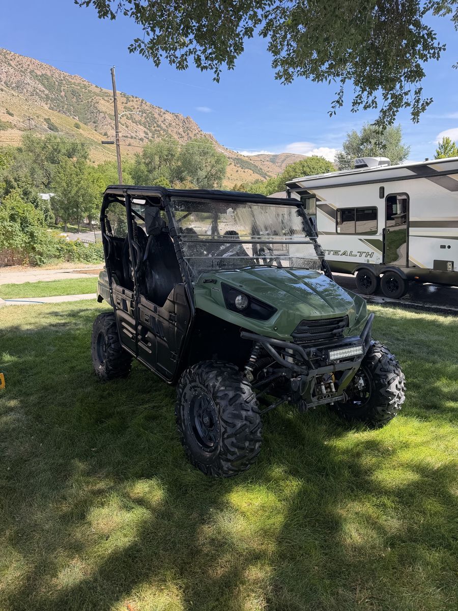 2012 Kawasaki Teryx 4-Seater UTV Side-by-Side in Green with Windshield