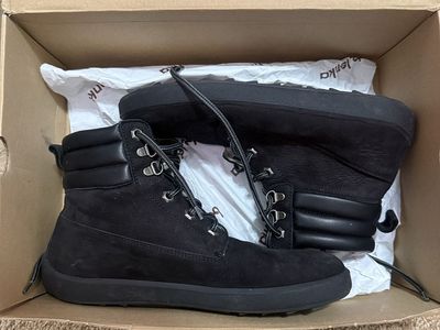 Be Lenka barefoot boots lace up size 40