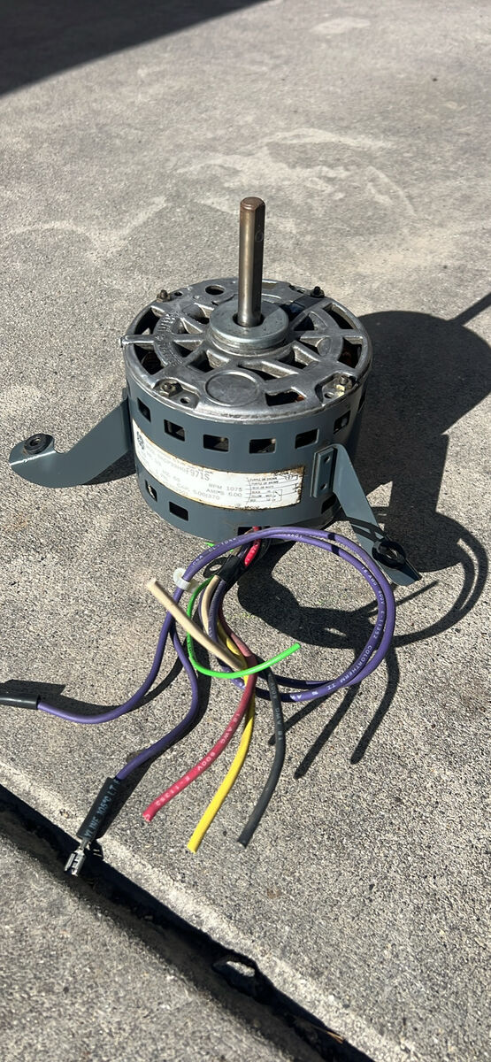 General Electric (GE) model 5KCP39HGF971S furnace blower motor.