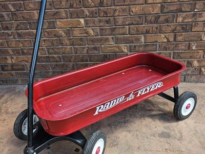 Radio Flyer Classic Red Wagon - All-Steel, Durable Kids Pull Wagon, Outdoor Toy