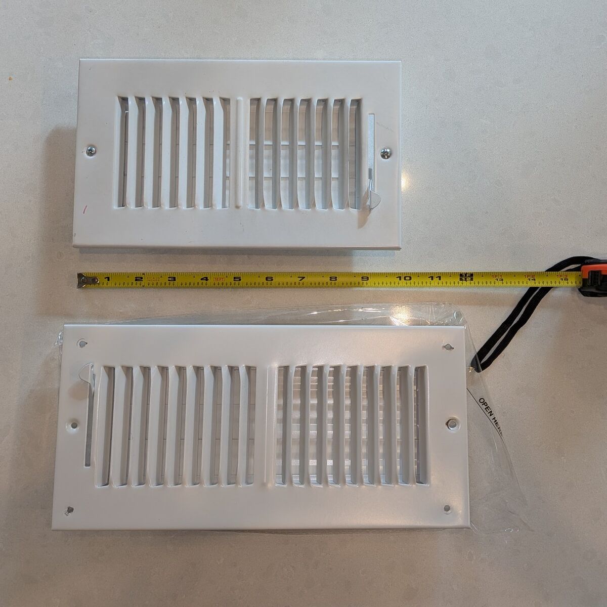 Wal/ceiling registers