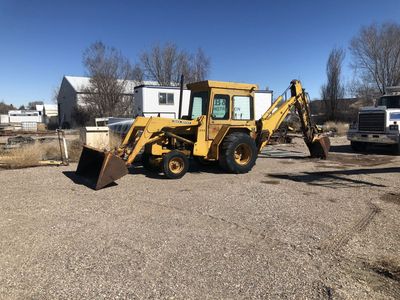1976 John Deere 410 Backhoe – Cab – NPK Compactor & Extra Buckets