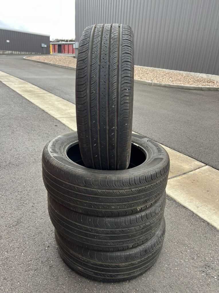 225/60R18 continental all season tires