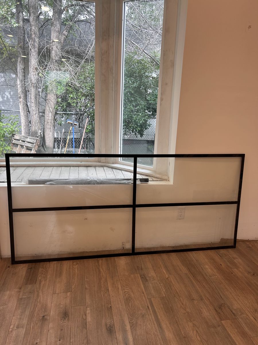 Shower glass wall