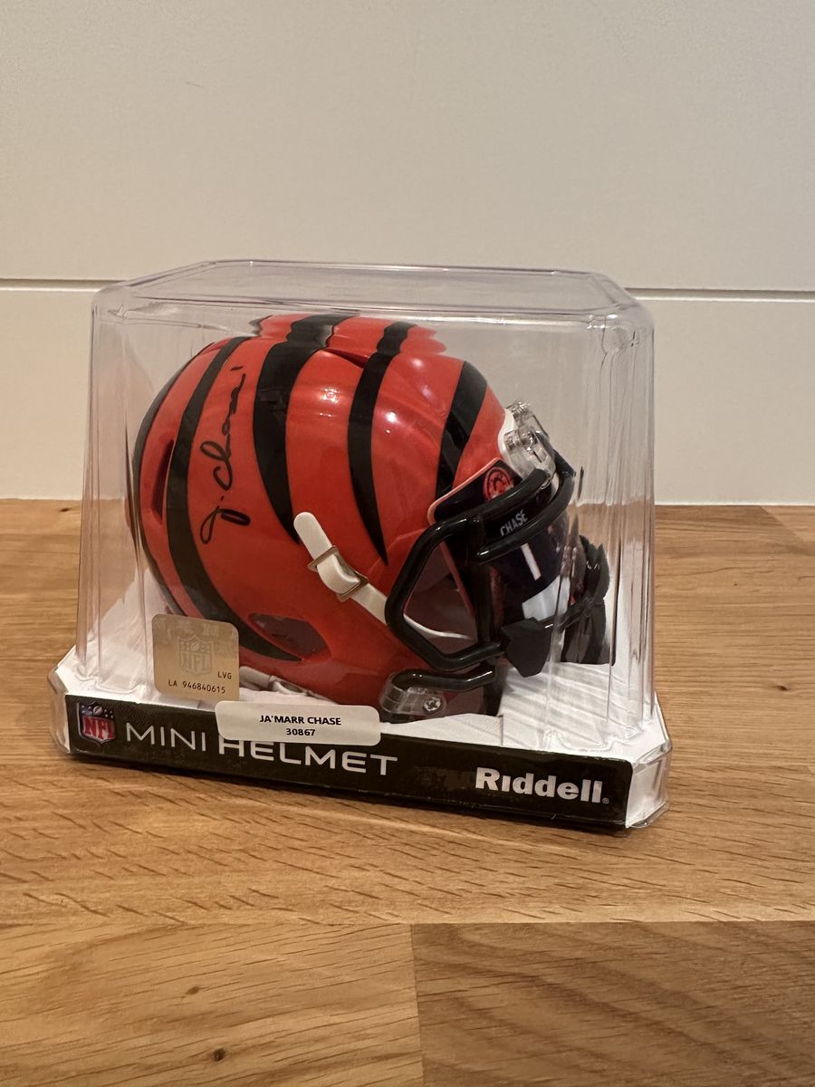 Ja’Marr Chase Signed Bengals Mini Helmet  with visor Beckett Authenticated