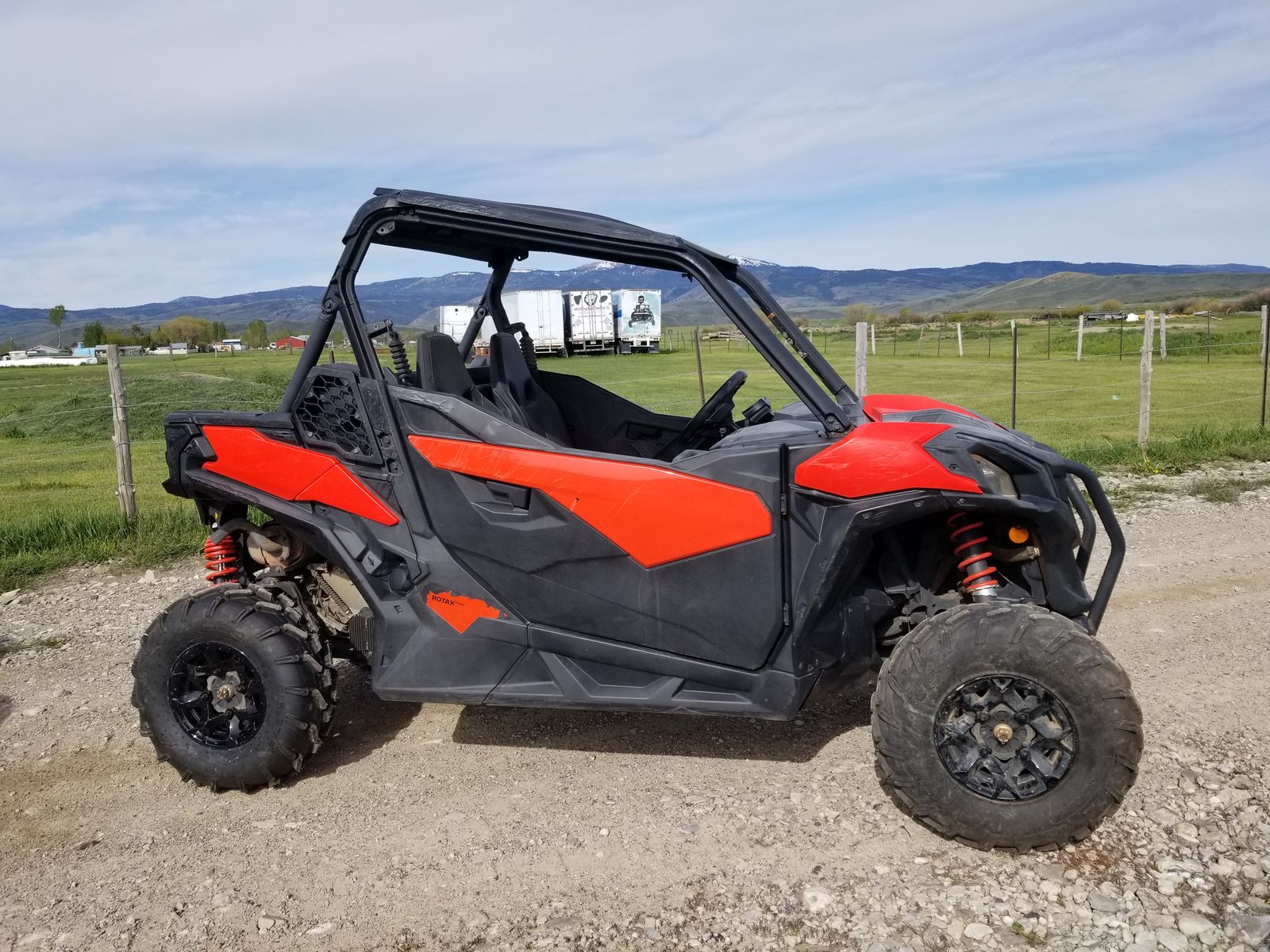 2021 CanAm Maverick 800 50inch Trail model