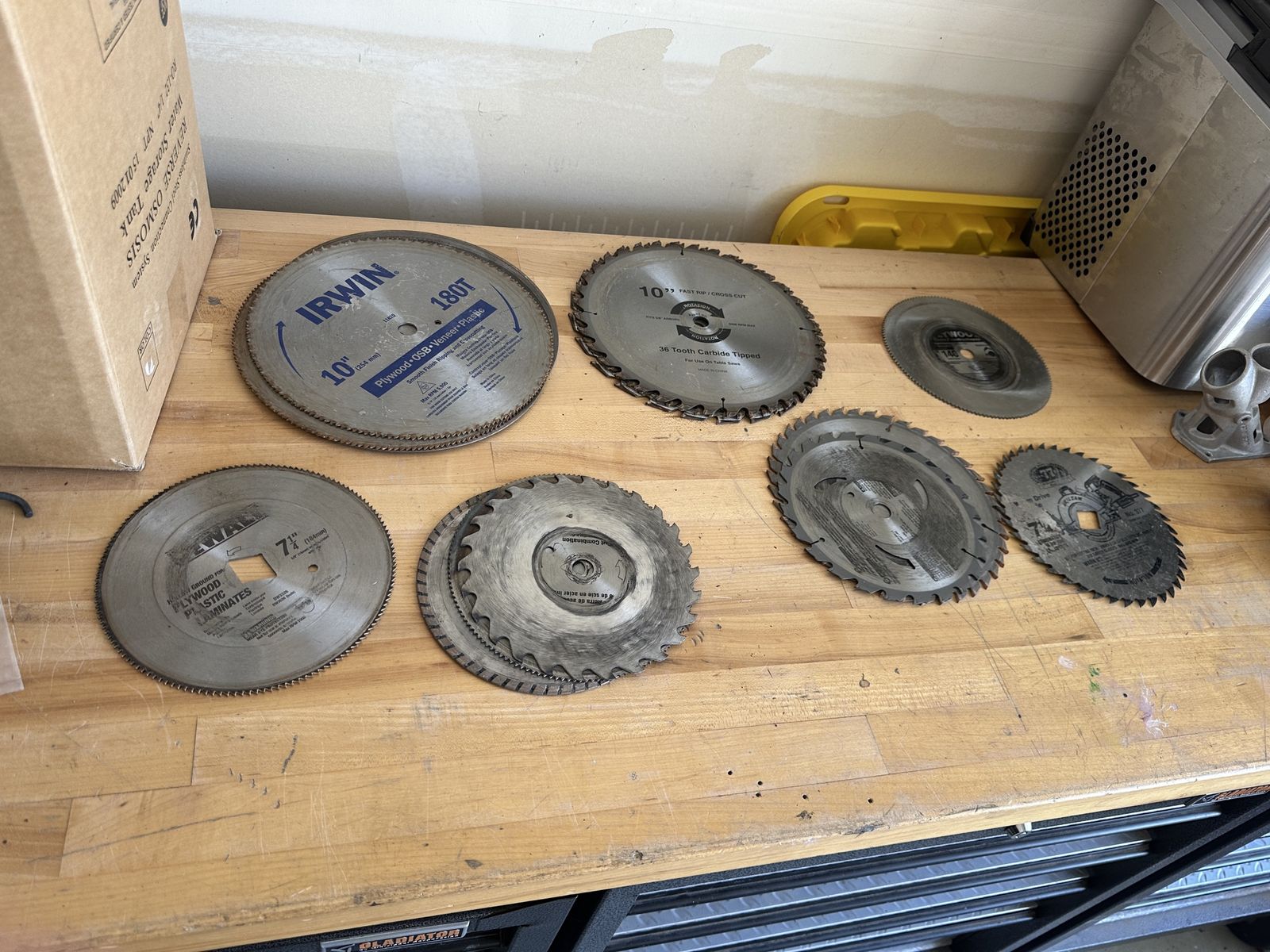 Saw Blades Various Sizes and Purposes
