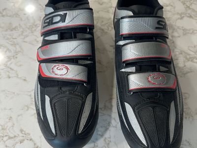 Sidi Mountain Bike Shoes - worn only 1 time - like new