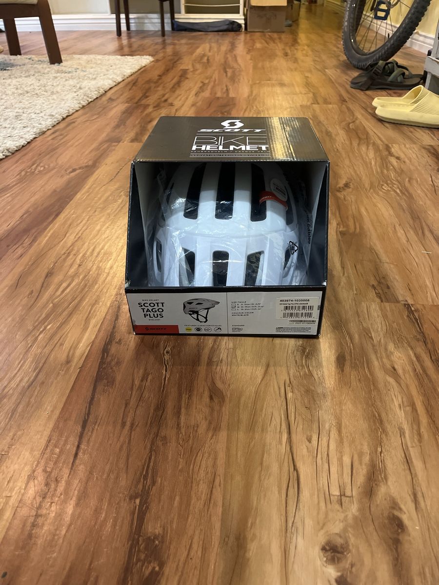 Scott Tago Plus Bike Helmet - White/Black, Size M (55-59cm) - New in Box