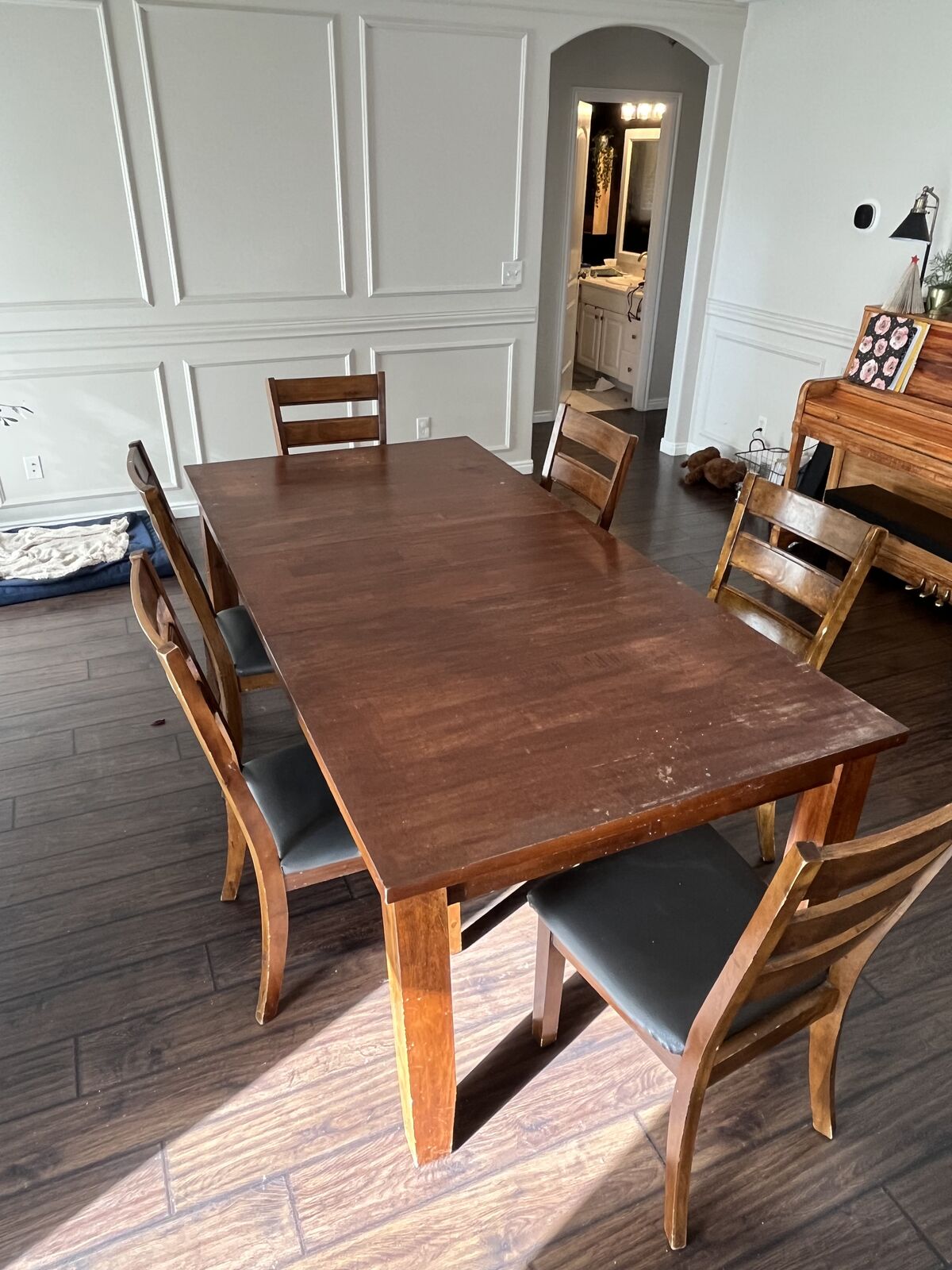 Kitchen table with 6 chairs and insert
