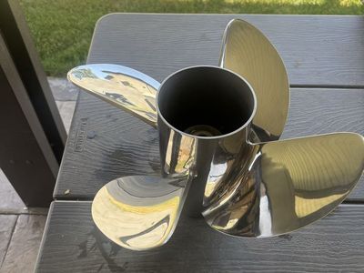 Ventera 4-Blade Stainless Steel Outboard Propeller - 15" Diameter x 20 Pitch, Right Hand Rotation