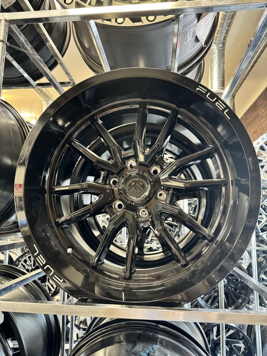 Fuel  20x10 Glossy Black  lug pattern (6x139.7 / -18mm Offset. Brand new set of 4 wheels.