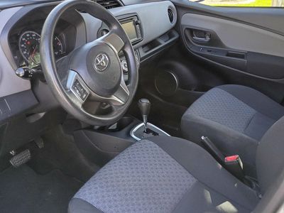 2015 Toyota Yaris 5-Door SE
