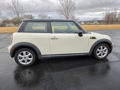 2007 MINI COOPER Base