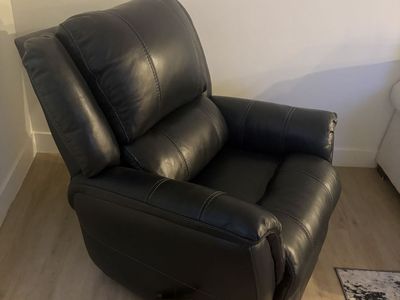 RC Willey Reclining Chair