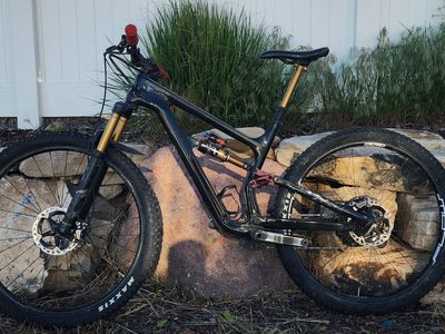 Cannondale Habit 1 MEDIUM 29 Trail Bike, Full Carbon Frame, Fox Factory suspension, XT derailleur, XTR brakes
