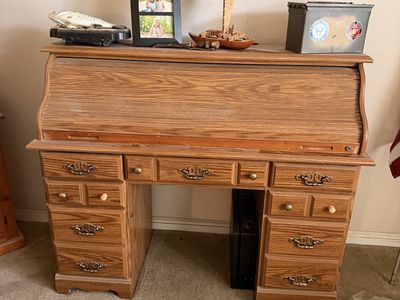 Vintage Oak Roll-Top Desk with Multiple Drawers and Classic Hardware
