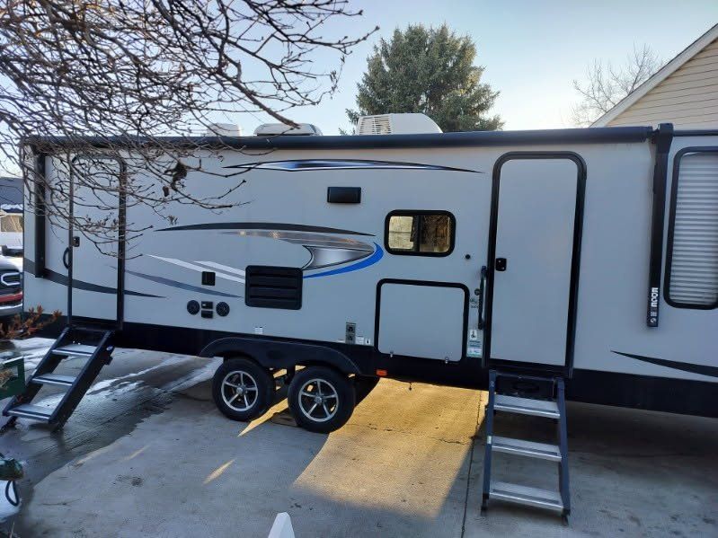2021 forest River cherokee Alpha wolf dbh bunks