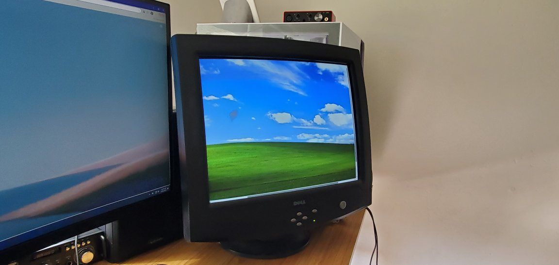 Dell crt monitor with VGA