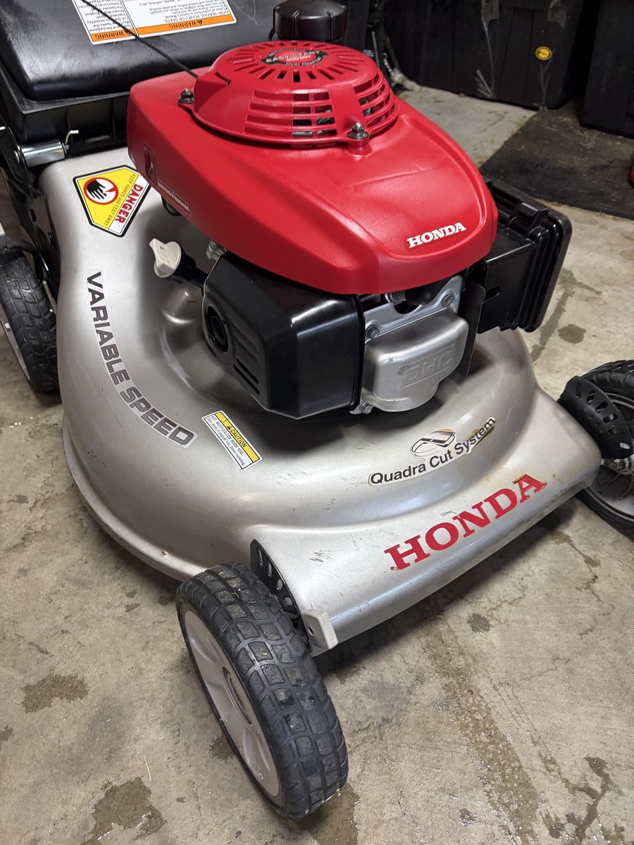 Honda HRR216 21” Self-Propelled Mower - Fully Serviced