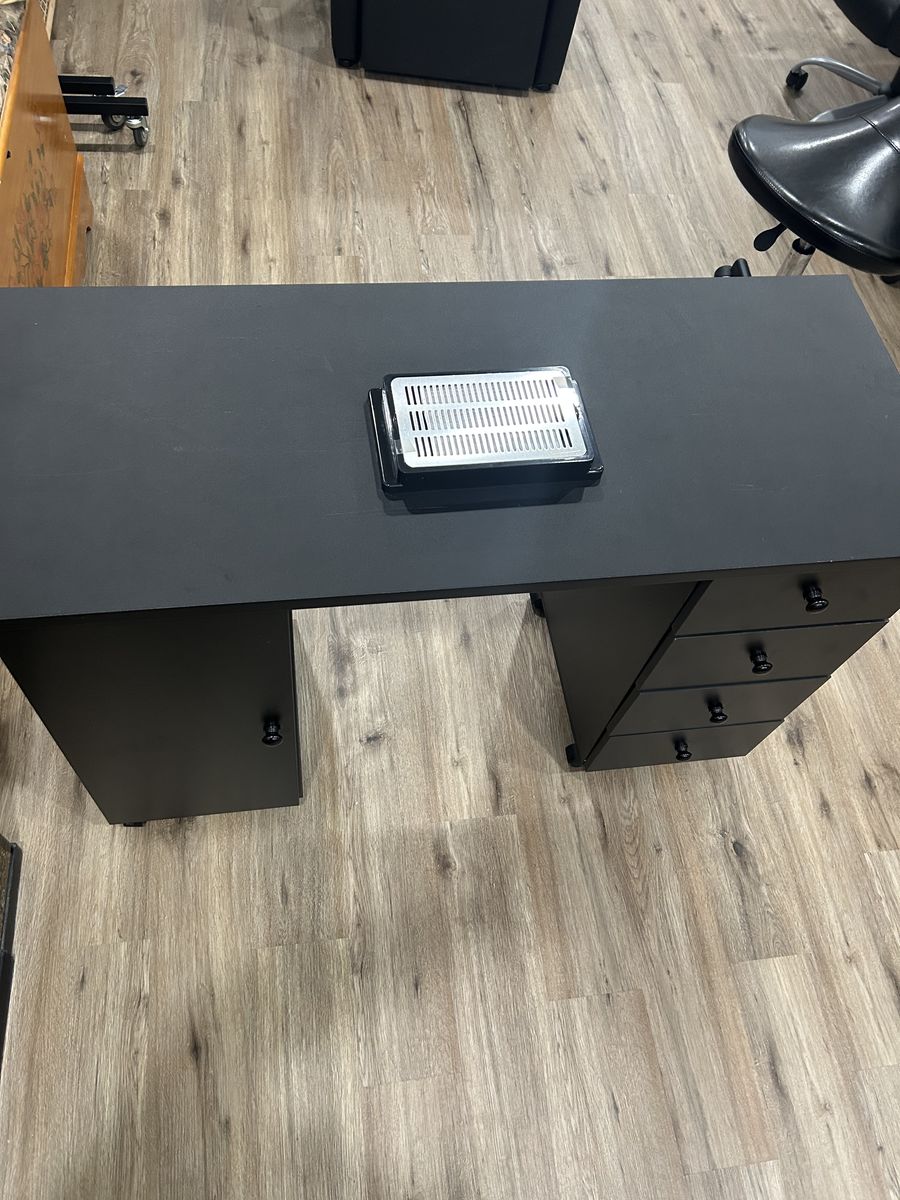 Nail Technician Desk