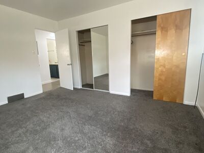 ISO Roommate to move in - Logan!