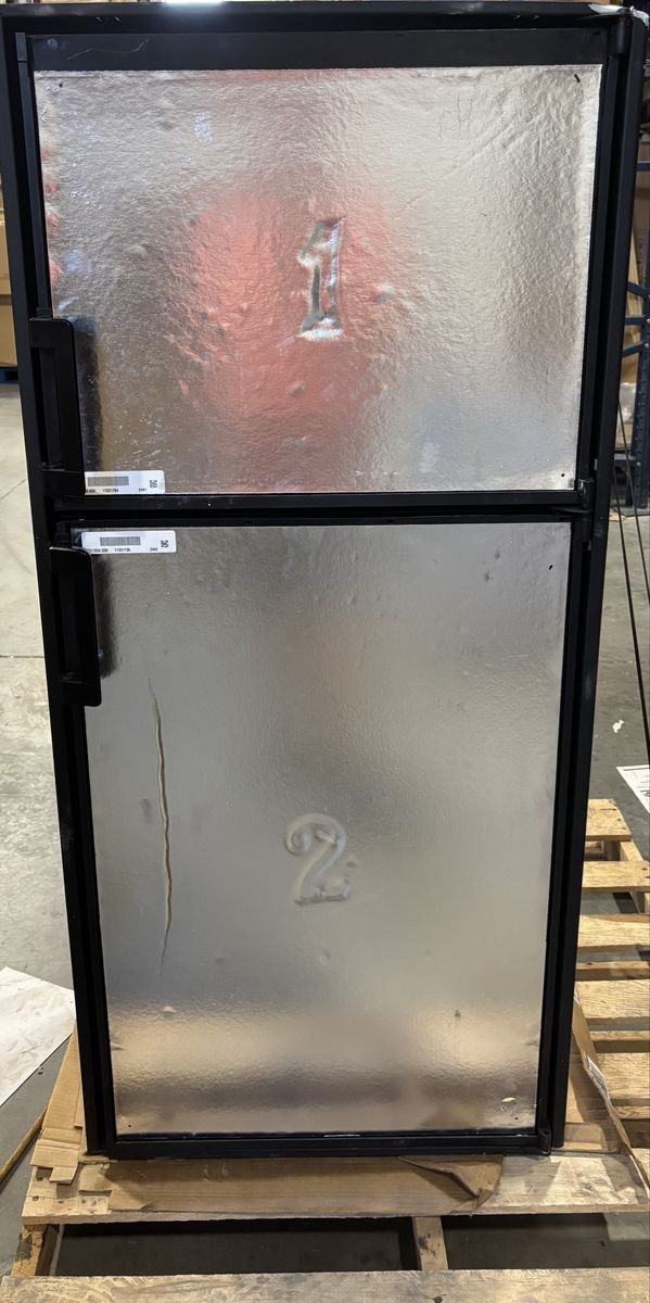 New Dometic RV Refrigerator 6 cubic feet