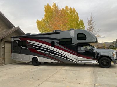 2024 Thor Omni LV35 4x4 Trail