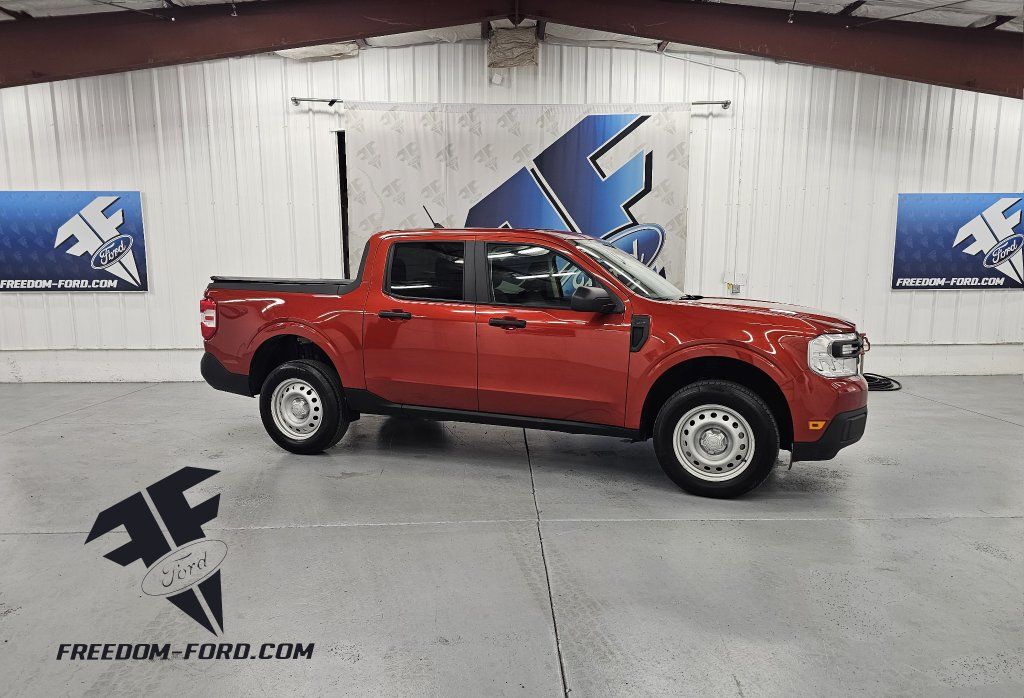 2024 Ford Maverick XL