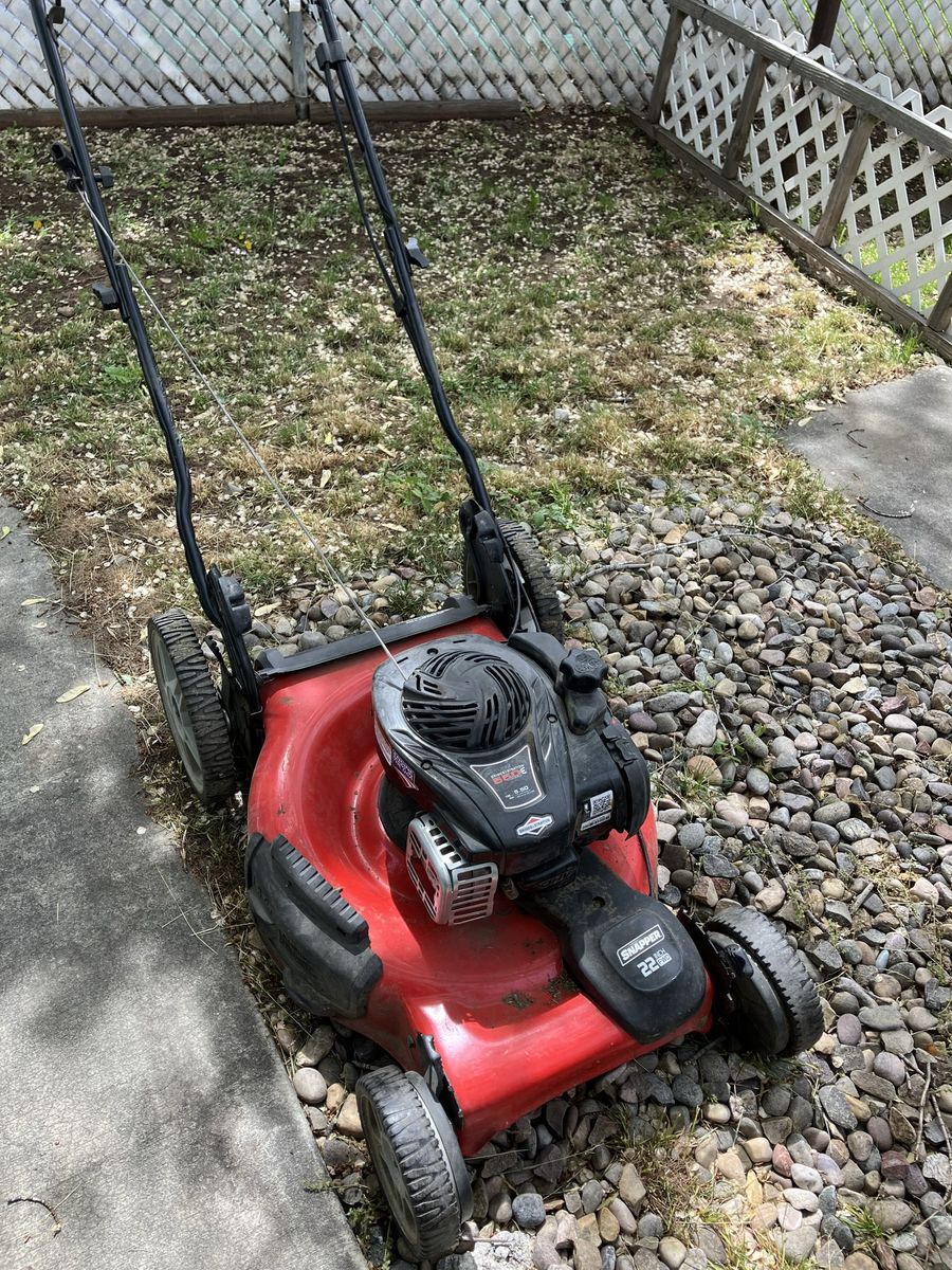 Briggs and Stratton 550 E series power push mower