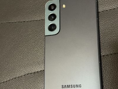 Samsung Galaxy S22 5G , use AT&T and cricket carrier
