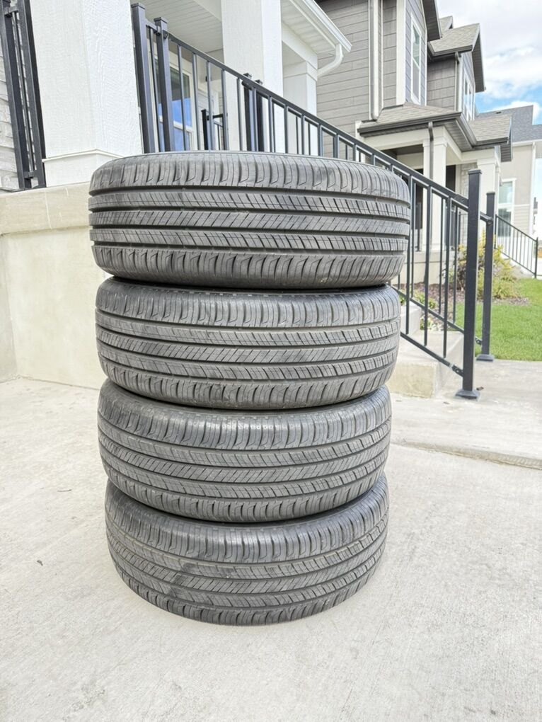 235/60R18 Hankook Kinergy GT Brand new