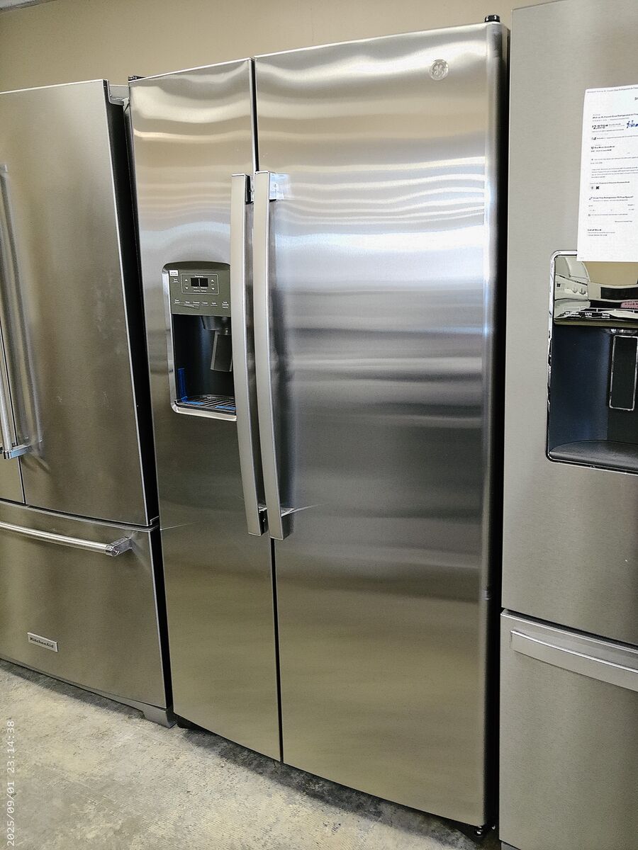 New 25 cf Side by Side~1 Year Factory warranty~Water and Ice