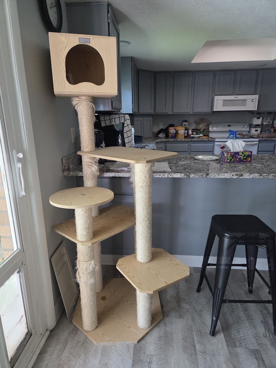 Multi-Level Wooden Cat Tree with Sisal Scratching Posts and Condo Box