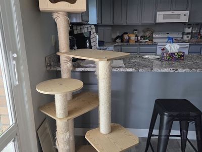 Multi-Level Wooden Cat Tree with Sisal Scratching Posts and Condo Box