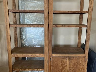 2 entertainment/bookshelves