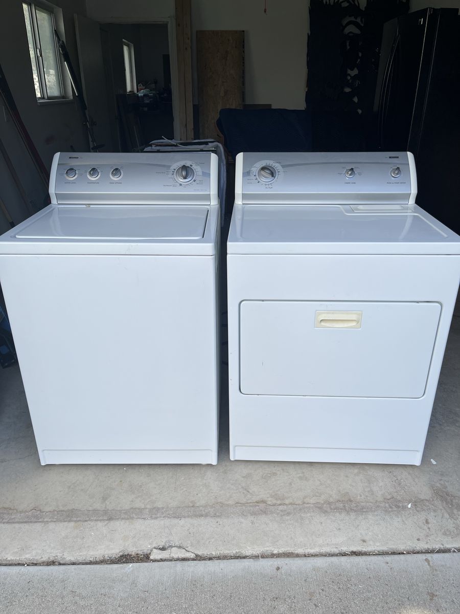 Kenmore White Electric Top Load Washer & Dryer Set - Works Well