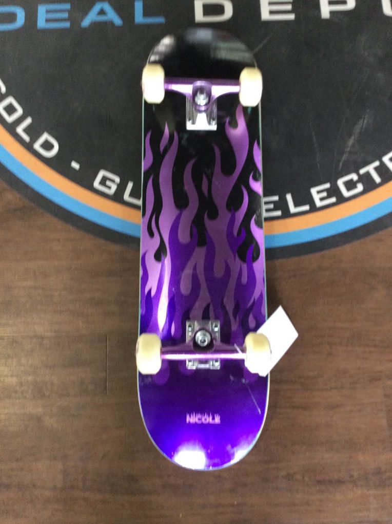 Nicole Skateboard-complete     #E75012856